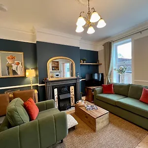 The Prestbury Annexe Apartment Cheltenham