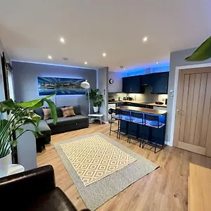 Sunshine On Leith. The River View Apartment! Edinburgh