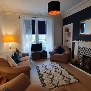 Beautiful Ground Floor Flat Near Haymarket Edinburgh