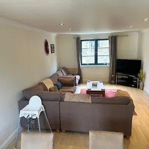 Cozy Edinburgh